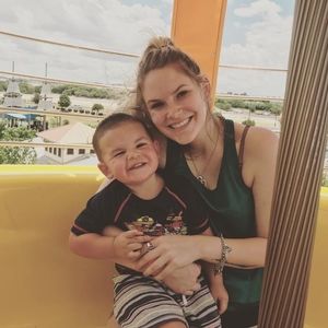 Meet your Posher, Kayla